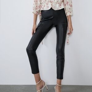NWT ZARA Black FASHION FAUX LEATHER CARGO-STYLE LEGGINGS WHIT BUTTONS Size M